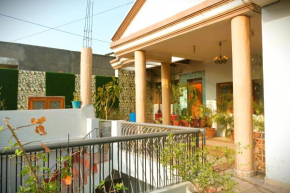 Malaiya Homestay - Grandeur Living Experience